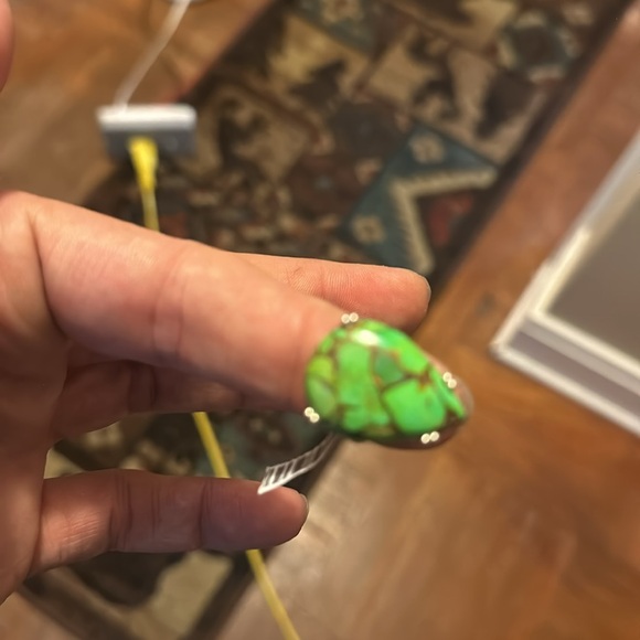 Large High Grade Gaspeite ring Sterling Large Stone 25x19 mm stone size 6.75 - Picture 4 of 4